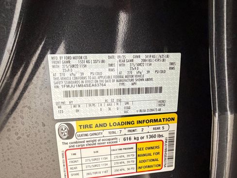 Used 2025 Ford Expedition Platinum w/ Driver's Package image 18