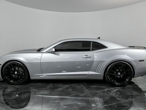 Used 2010 Chevrolet Camaro SS w/ RS Package RWD image 6