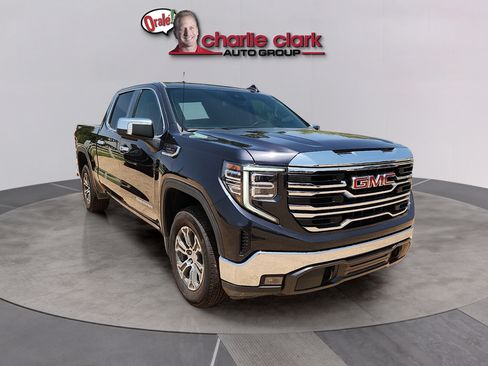 Used 2025 GMC Sierra 1500 SLT AWD/4WD image 7