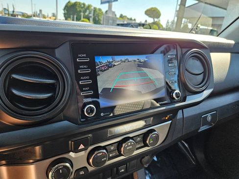 Used 2022 Toyota Tacoma SR AWD/4WD image 26