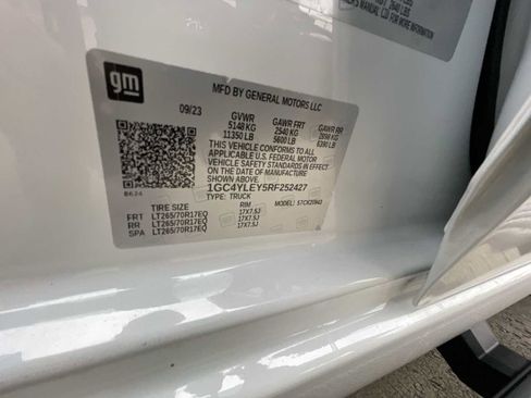 Certified 2024 Chevrolet Silverado 2500 W/T image 33