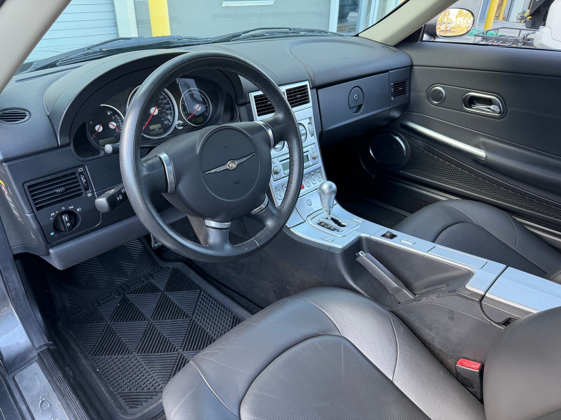 Used 2005 Chrysler Crossfire Limited RWD image 38