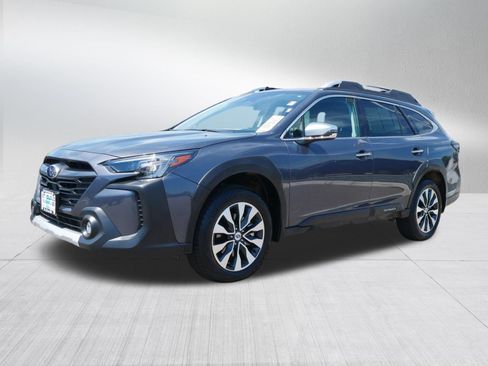 Certified 2025 Subaru Outback Touring XT w/ Popular Package #2 AWD/4WD image 3