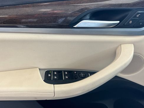 Used 2019 BMW X3 xDrive30i w/ Premium Package image 11