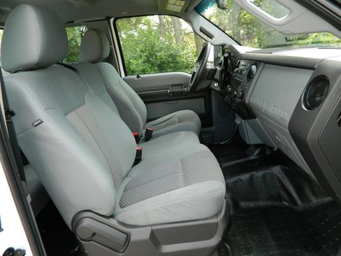 Used 2014 Ford F250 XL w/ Power Equipment Group AWD/4WD image 14