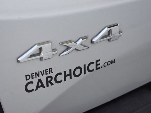 Used 2018 Jeep Renegade Latitude w/ Cold Weather Group image 24