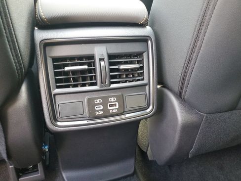 Used 2026 Subaru Forester Wilderness w/ Wilderness Plus Package AWD/4WD image 17