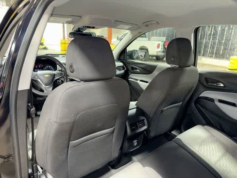 Used 2021 Chevrolet Equinox LS AWD/4WD image 26