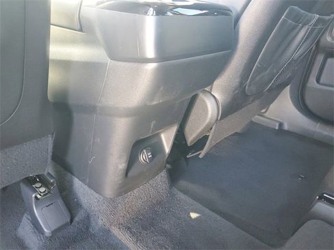 Used 2025 Kia Telluride EX w/ EX Captain's Chair Package image 10