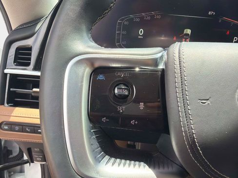 Used 2025 INFINITI QX80 Sensory AWD/4WD image 30