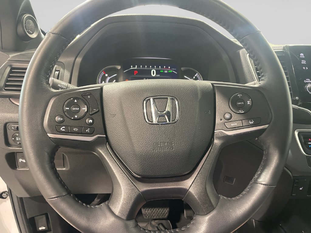 Certified 2025 Honda Passport EX-L image 25