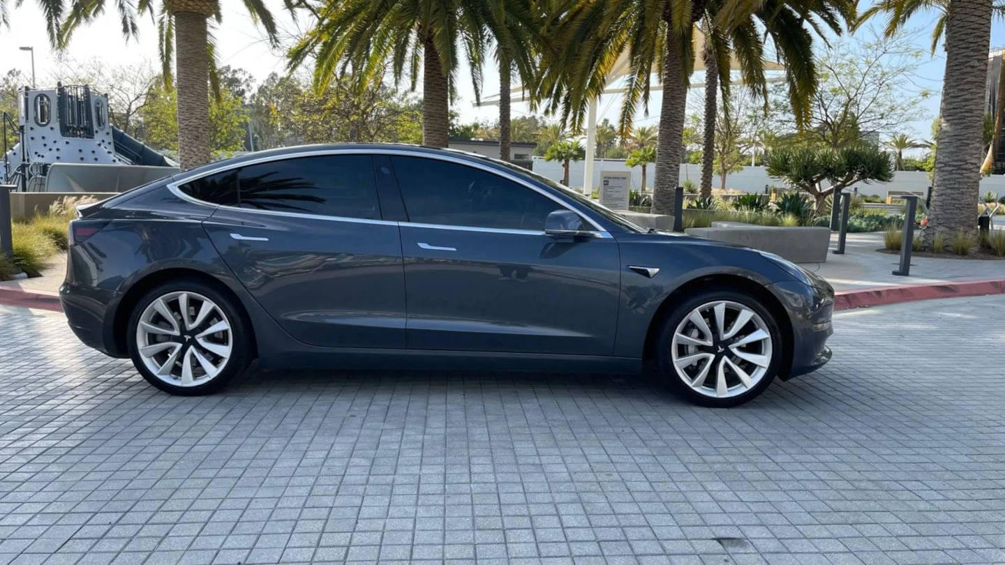 Used 2019 Tesla Model 3 Standard Range Plus RWD image 5