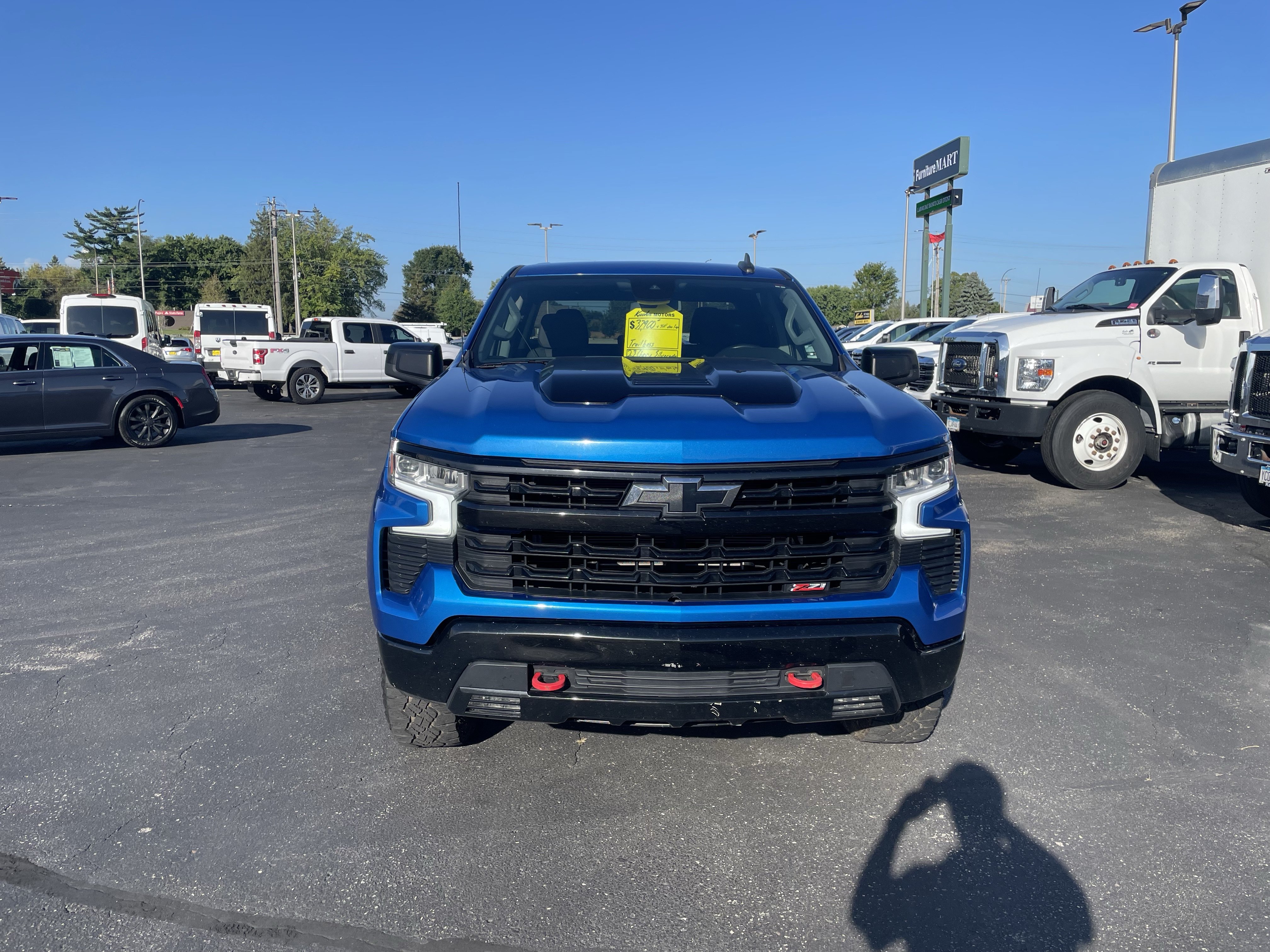Used 2023 Chevrolet Silverado 1500 LT Trail Boss w/ Protection Package AWD/4WD image 3