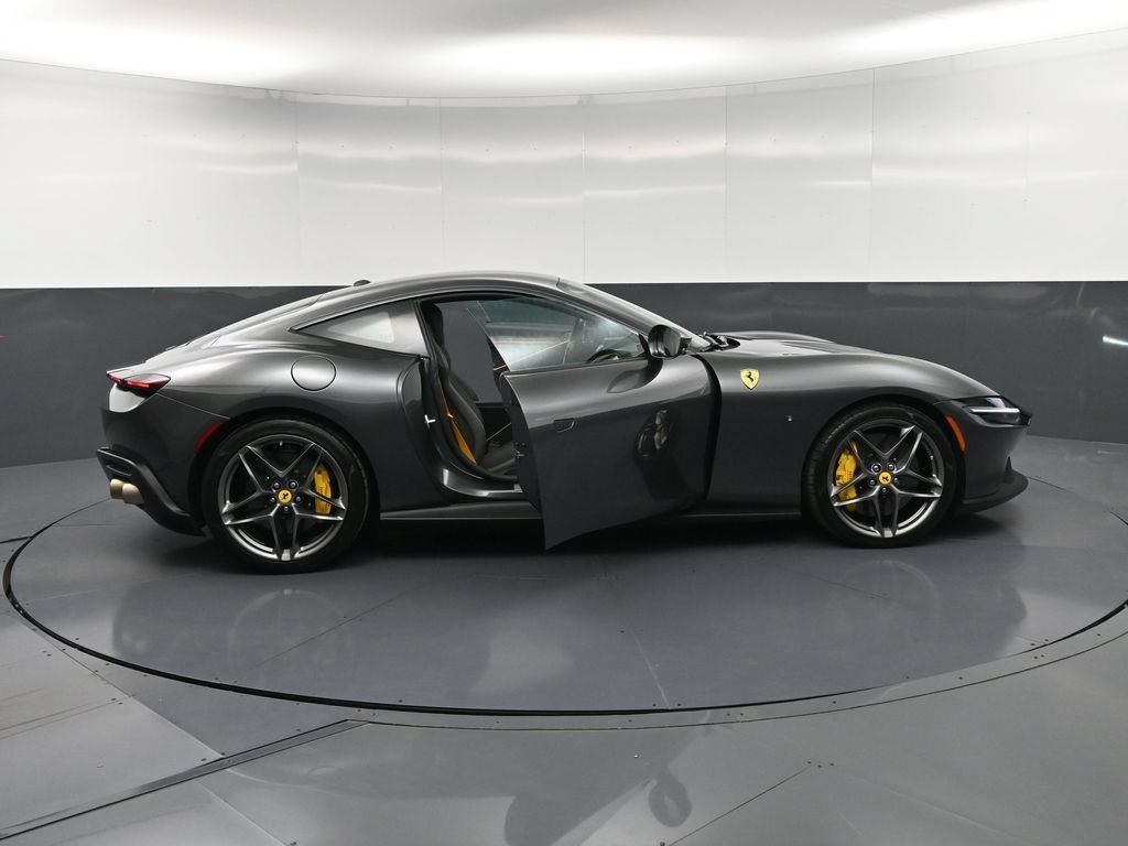Used 2022 Ferrari Roma RWD image 36
