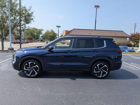 Used 2024 Mitsubishi Outlander SE Black Edition FWD image 6