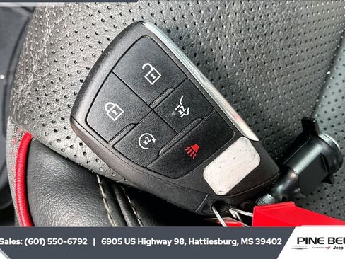 Used 2023 Buick Envision Essence w/ Sport Touring Package image 9