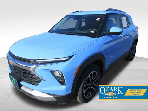 Certified 2024 Chevrolet TrailBlazer LT w/ Driver Confidence Package image 1