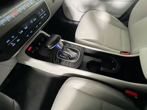 Used 2024 Hyundai Kona SEL FWD image 25
