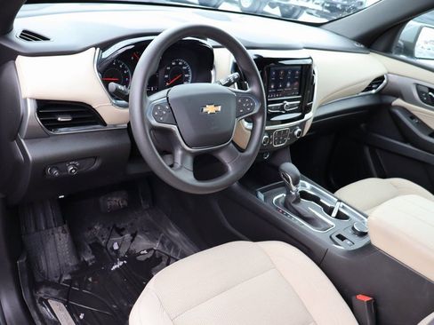 Used 2024 Chevrolet Traverse LS w/ Safety Package image 5