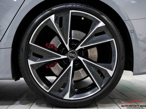 Used 2022 Audi RS 7 4.0T image 94