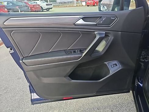 Used 2024 Volkswagen Tiguan SEL R-Line image 14