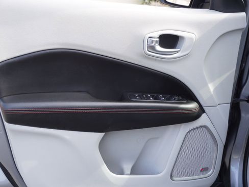 Used 2017 Jeep Compass Limited image 20