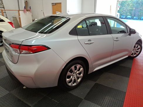 Used 2024 Toyota Corolla LE image 9