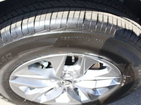 Certified 2026 Toyota Sienna XLE FWD image 8