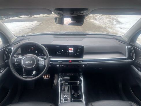 Certified 2025 Kia Sorento SX image 5