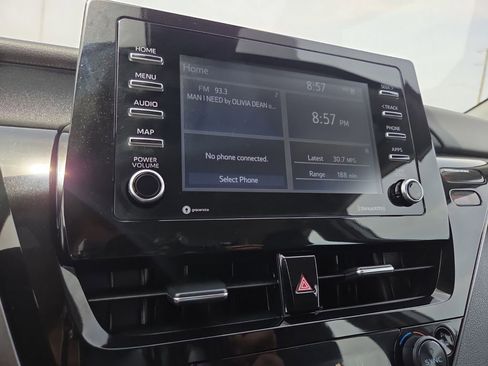 Used 2023 Toyota Camry SE image 18