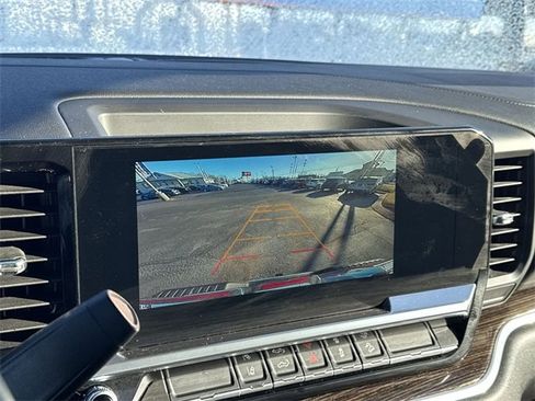 Used 2024 GMC Sierra 2500 SLE w/ SLE Value Package; image 18