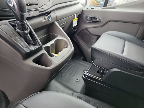 New 2026 Ford Transit 250 148 Medium Roof image 31
