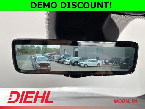 New 2025 Jeep Grand Cherokee Limited w/ Luxury Tech Group II image 37