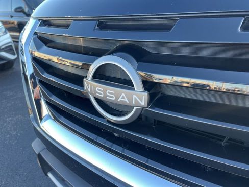 Used 2022 Nissan Pathfinder Platinum w/ Cargo Package image 11