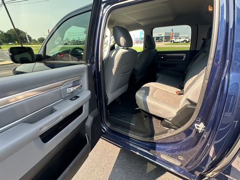 Used 2018 RAM 1500 Big Horn AWD/4WD image 22