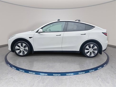 Used 2021 Tesla Model Y Long Range image 8