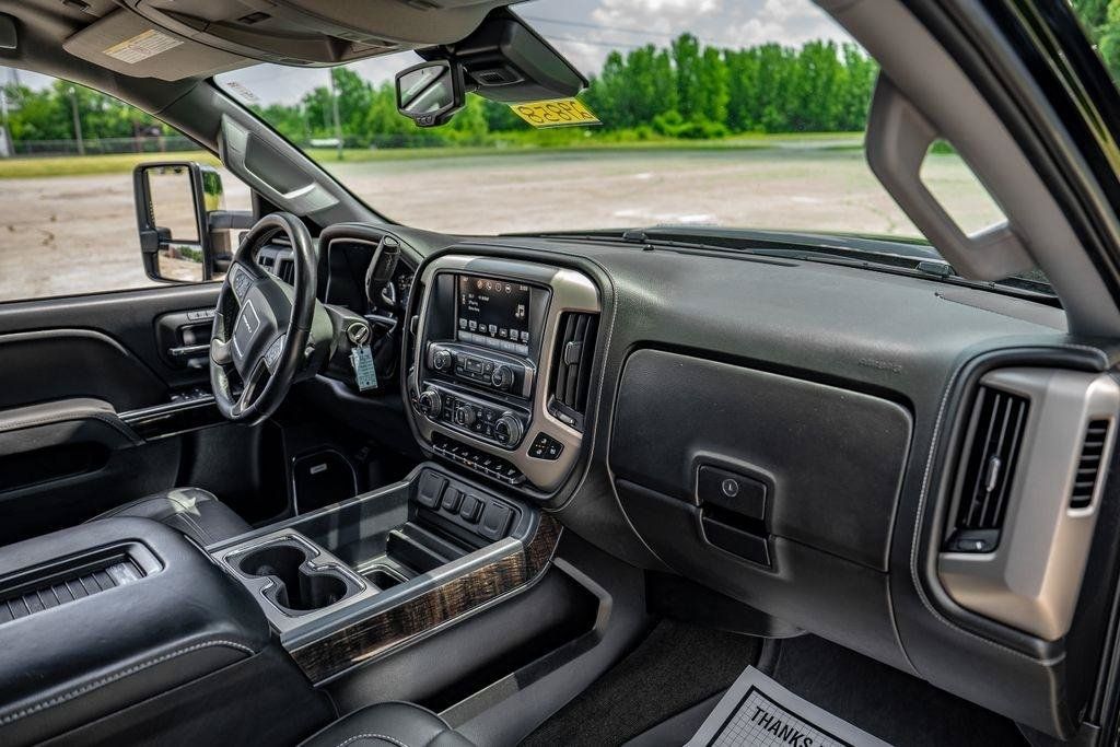 Used 2016 GMC Sierra 2500 Denali w/ Duramax Plus Package AWD/4WD image 25