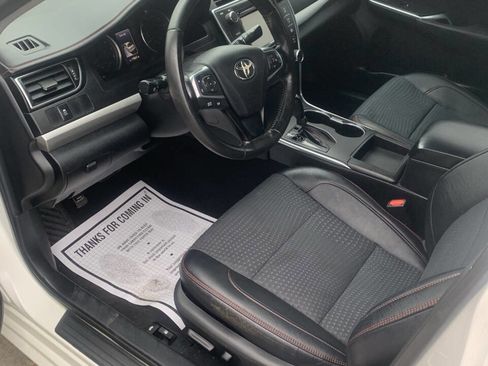 Used 2015 Toyota Camry SE image 7