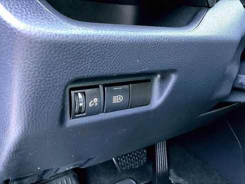 Certified 2020 Toyota RAV4 LE w/ All Weather Liner Package AWD/4WD image 32