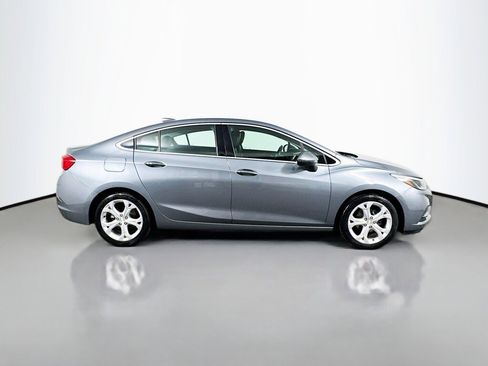 Used 2018 Chevrolet Cruze Premier image 6