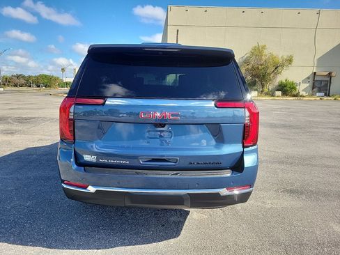 Used 2025 GMC Yukon Elevation w/ Elevation Premium Package image 7