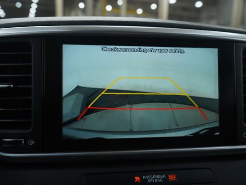 Used 2021 Kia Sportage LX image 28