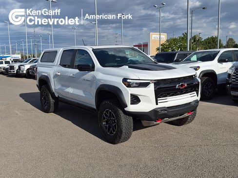 Used 2024 Chevrolet Colorado ZR2 w/ Technology Package AWD/4WD image 1