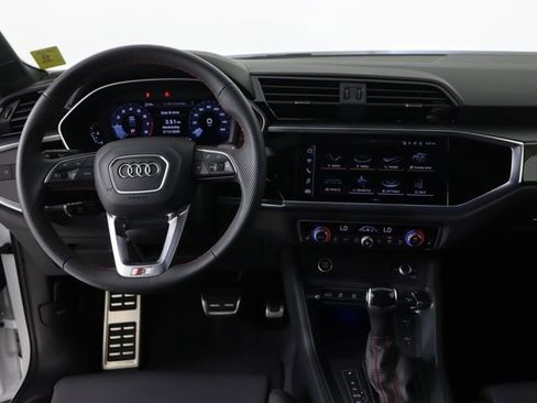 Certified 2025 Audi Q3 2.0T Premium Plus w/ Premium Plus Package AWD/4WD image 20
