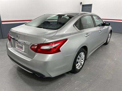 Used 2016 Nissan Altima 2.5 S image 3