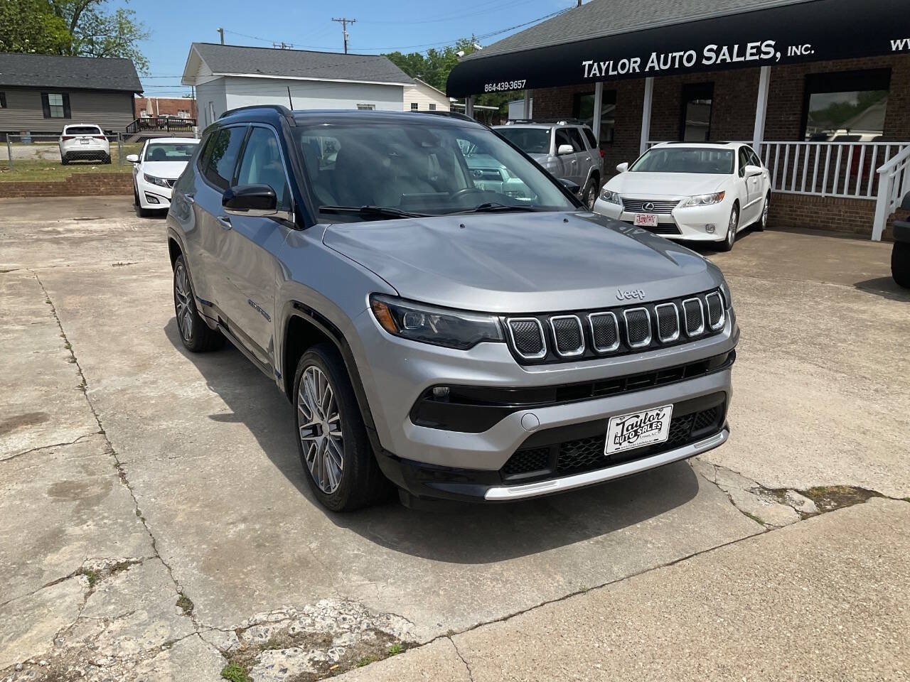 Used 2022 Jeep Compass Limited w/ Elite Group AWD/4WD image 1