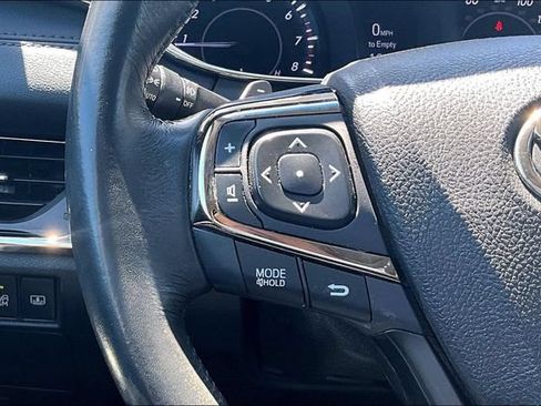 Used 2015 Toyota Avalon Limited FWD image 18