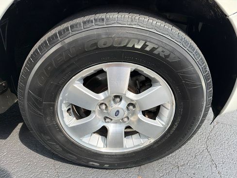 Used 2009 Ford Escape Limited FWD image 44