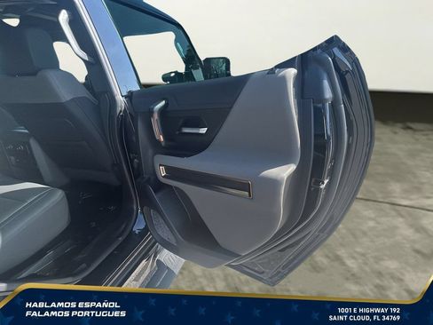 Certified 2025 GMC Hummer EV 2X w/ LPO, Sport Package AWD/4WD image 26