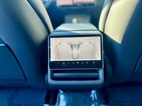 Used 2025 Tesla Model 3 Long Range image 16